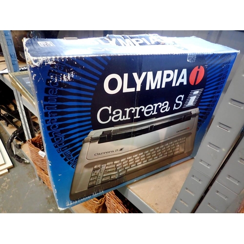 1165 - Olympia Carrera S boxed typewriter in working order. Not available for in-house P&P
