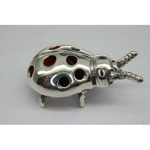 145 - Diminutive 925 silver ladybird pin cushion, L: 26 mm. UK P&P Group 1 (£16+VAT for the first lot and ... 