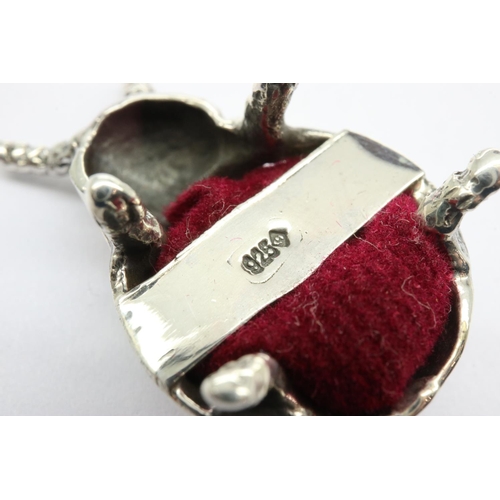 145 - Diminutive 925 silver ladybird pin cushion, L: 26 mm. UK P&P Group 1 (£16+VAT for the first lot and ... 