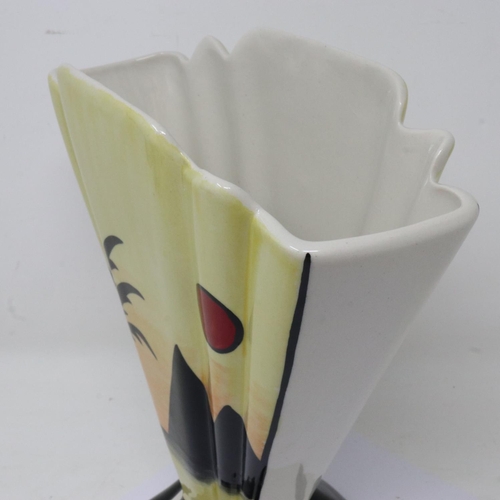 302 - Lorna Bailey fan vase in the Pyramids pattern, no cracks or chips, H: 21 cm. UK P&P Group 2 (£20+VAT... 