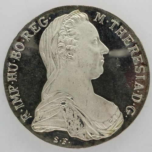 2310 - Austrian Mint restrike silver 1780 thaler of Maria Theresa in presentation folder. UK P&P Group 0 (£... 