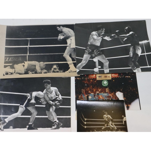 2113 - Mixed boxing photgraphs, colour Tyson V Holyfield (10 x 15cm), Thomas V Grahan 1949 (11 x 8cm), Don ... 