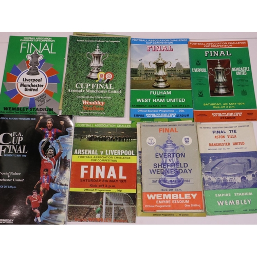 2147 - Twenty-two FA cup final programmes, 1957 and later. UK P&P Group 2 (£20+VAT for the first lot and £4... 