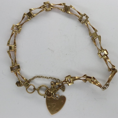 12 - 9ct gold gate bracelet with safety chain, L: 16 cm, 3.1g. UK P&P Group 1 (£16+VAT for the first lot ... 