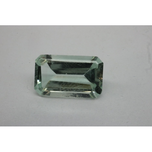 51 - Natural emerald cut loose aquamarine stone: 2.61ct. UK P&P Group 1 (£16+VAT for the first lot and £2... 