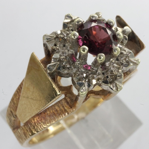 58 - 9ct gold cluster ring set with ruby and diamonds, size O/P, 4.0g. UK P&P Group 1 (£16+VAT for the fi... 