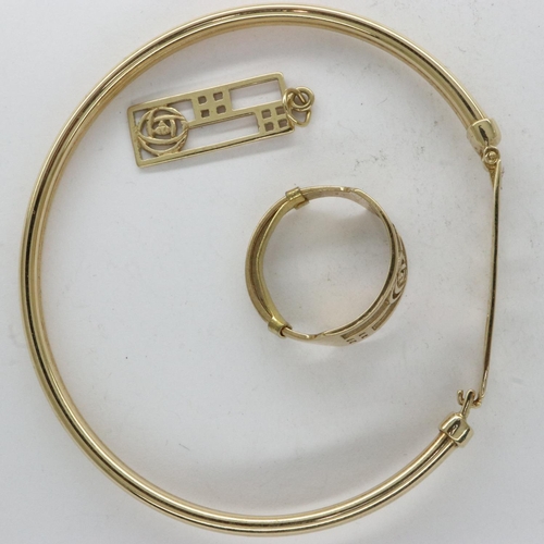 60 - 9ct gold ring with matching unmarked bangle and pendant, ring size J/K, ring 1.9g. UK P&P Group 1 (£... 