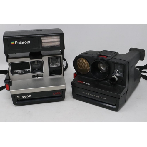 413 - Polaroid Pronto Sonar Onestep Land Camera and a Polaroid SUN600 camera. UK P&P Group 2 (£20+VAT for ... 