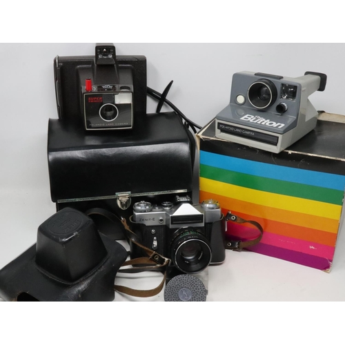 417 - Two Polaroid cameras and a Zenith. UK P&P Group 3 (£30+VAT for the first lot and £8+VAT for subseque... 