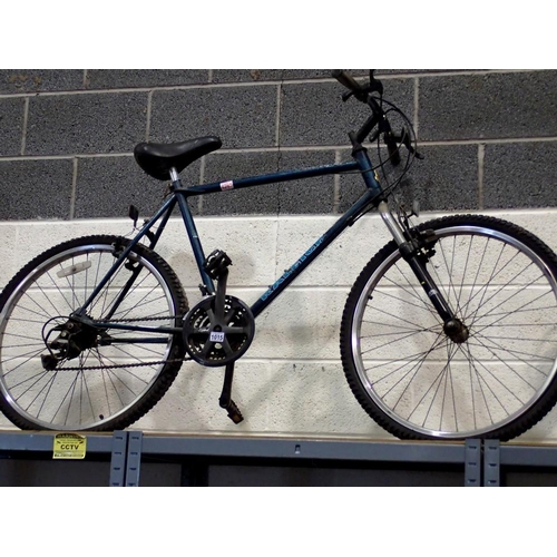 1015 - Raleigh Activator mens road bike 21 speed, 20 inch frame. Not available for in-house P&P