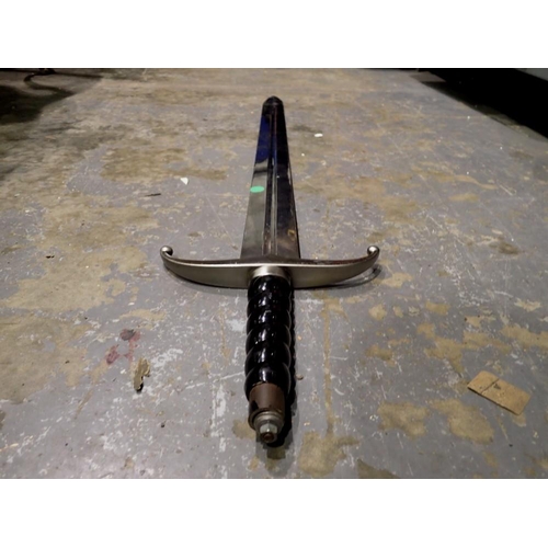 1021 - Replica sword, lacking finial. Not available for in-house P&P