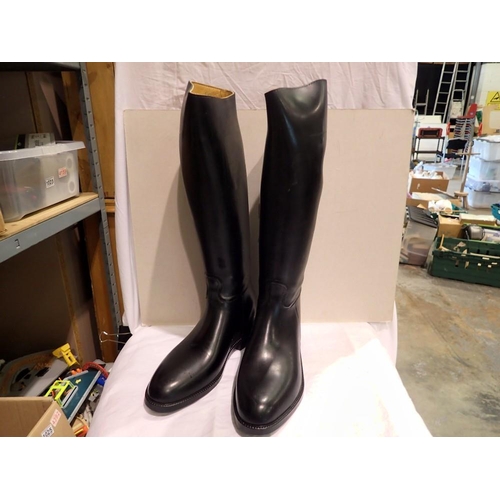 1040 - Aigle Coupe Salour riding boots size UK 7.Not available for in-house P&P