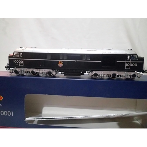 2011 - OO scale Bachmann 31-999, LMS 10000, BR Black/chrome, Early Crest, in near mint condition, storage w... 