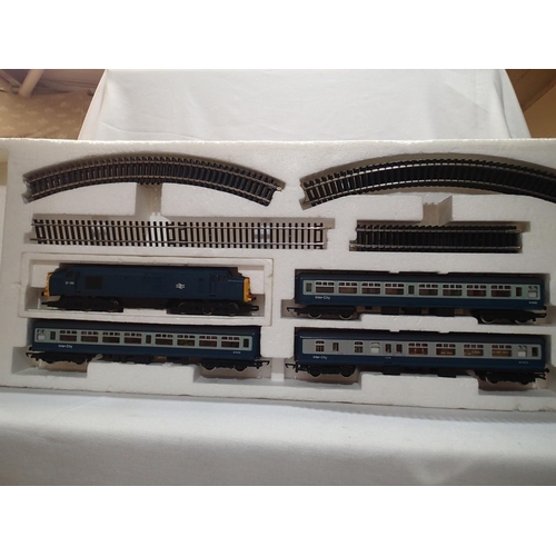 2095 - OO scale Hornby Intercity train set, class 37 diesel, 37130, Blue with three blue/grey coaches and t... 