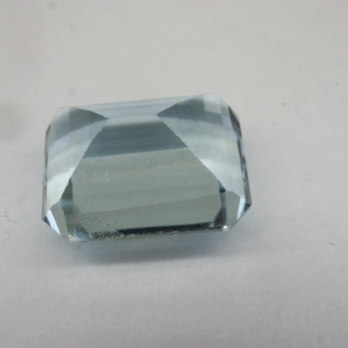 12 - Natural emerald cut loose aquamarine stone: 1.73ct. UK P&P Group 1 (£16+VAT for the first lot and £2... 