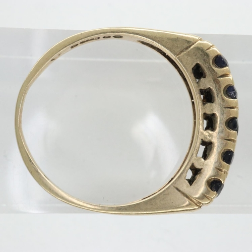 43 - 9ct gold ring set with sapphires, size L/M, 2.0g. UK P&P Group 0 (£6+VAT for the first lot and £1+VA... 