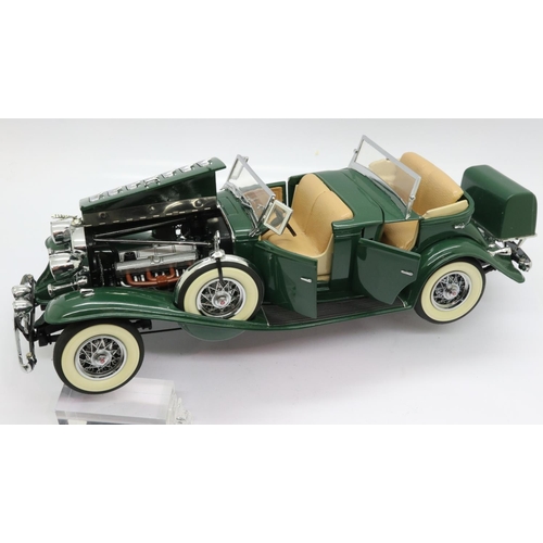 92 - Danbury Mint 1932 Cadillac V-16 Sport Phaeton, L: 25 cm, boxed. UK P&P Group 2 (£20+VAT for the firs... 