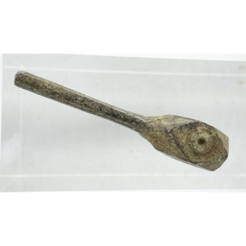 130 - Saxon bronze dress pin. UK P&P Group 0 (£6+VAT for the first lot and £1+VAT for subsequent lots)