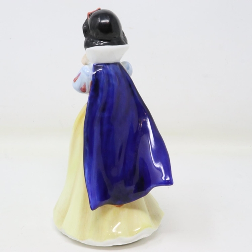 146 - Royal Doulton figurine, Snow White, model SW9, no cracks or chips, H: 14 cm. UK P&P Group 1 (£16+VAT... 