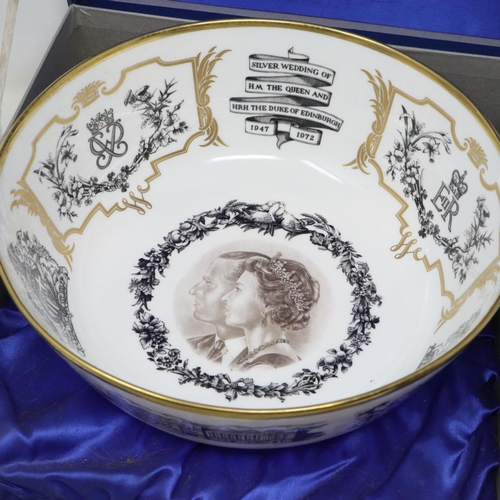 182 - Royal Worcester Silver Wedding bowl, limited edition 170/500 with CoA, D: 26 cm, boxed. UK P&P Group... 