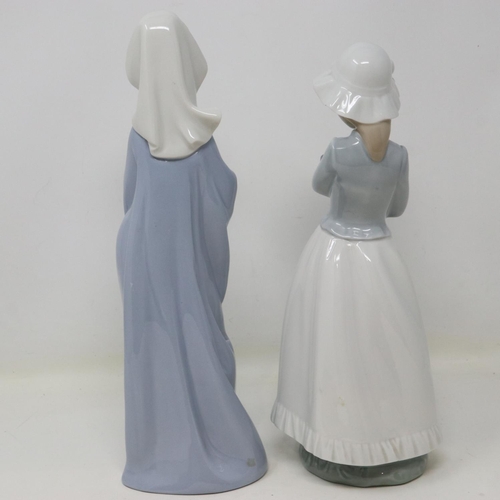 188 - Two Nao figurines, no cracks or chips, largest H: 28 cm. UK P&P Group 3 (£30+VAT for the first lot a... 