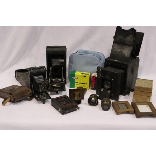 277 - Thornton Pickard 1930s plate camera with additional lenses, plates and other vintage cameras and acc... 