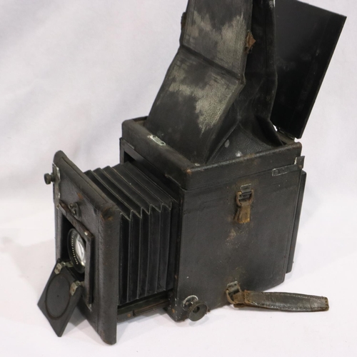 277 - Thornton Pickard 1930s plate camera with additional lenses, plates and other vintage cameras and acc... 