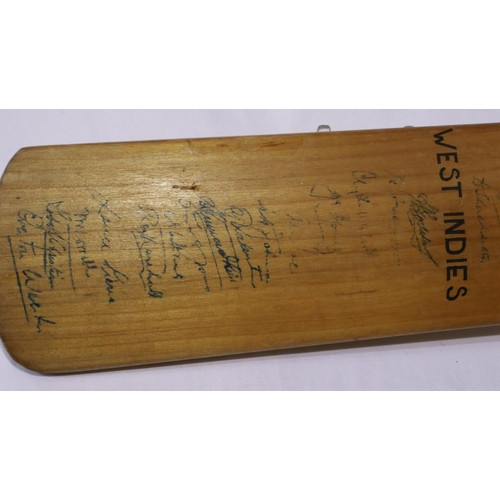 2024 - Cricket interest: a full-size bat, bearing signatures of the 1950 England and West Indies teams. UK ... 