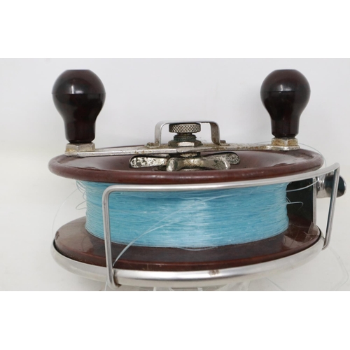 2031 - Australian Alvey Snapper sea fishing reel. UK P&P Group 1 (£16+VAT for the first lot and £2+VAT for ... 