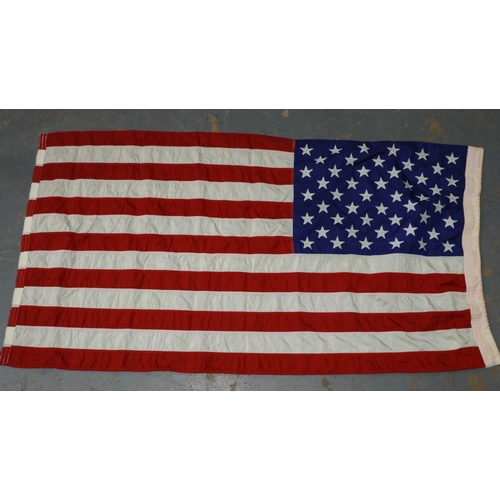 2050 - American post-war flag of multi-piece embroidered construction. UK P&P Group 1 (£16+VAT for the firs... 