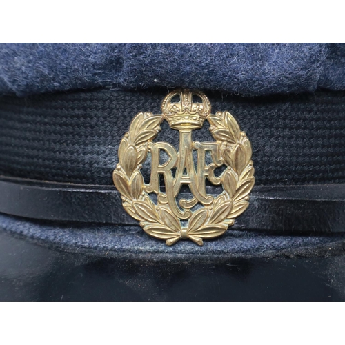 2134 - WWII British womens WRAF OR/NCOs visor cap. UK P&P Group 2 (£20+VAT for the first lot and £4+VAT for... 