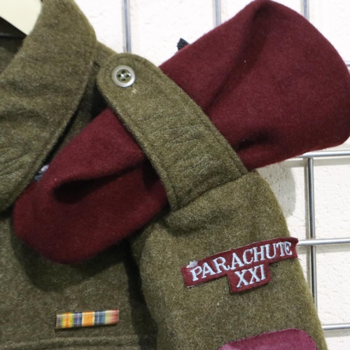 2175 - British post-war 1959 dated battledress, later badged to the Parachute Regiment and with beret. UK P... 