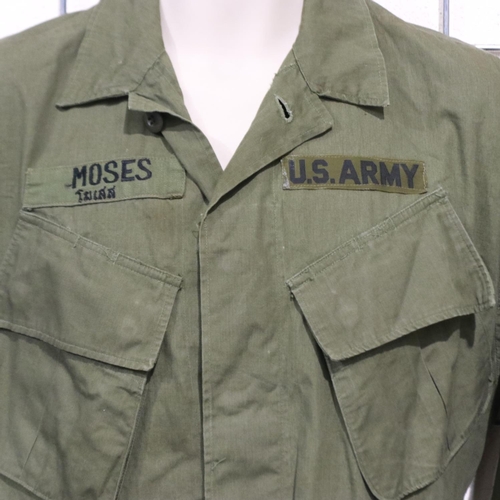 2177 - Vietnam War period or similar American tropical issue shirt, named to Moses, with 1st Airborne Caval... 