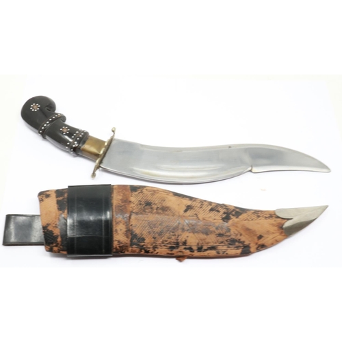 2184 - A post-war Indian kukri knife with leather sheath. UK P&P Group 2 (£20+VAT for the first lot and £4+... 