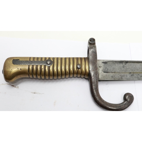 2197 - A French 19th century M1866 chassepot sword bayonet with hooked quillon, metal scabbard, indistinctl... 