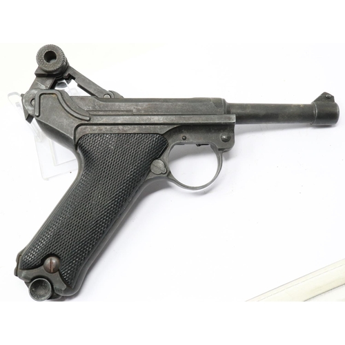 2225 - A re-enactment German Luger pistol, lacking trigger. UK P&P Group 2 (£20+VAT for the first lot and £... 