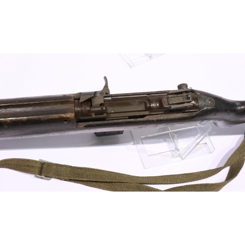 2232 - Reenactors US M1 Carbine, full moving parts and canvas sling. UK P&P Group 3 (£30+VAT for the first ... 