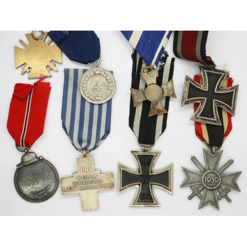 2291 - A collection of replica Imperial German and Third Reich medals and awards (8). UK P&P Group 1 (£16+V... 