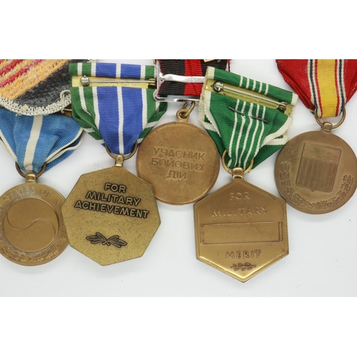 2293 - World medals, including American examples, and an enamelled Special Forces badge (5). UK P&P Group 1... 