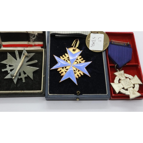 2294 - Replica German Third Reich medals and awards, including Blue Max, Long Service medal etc. (4), some ... 