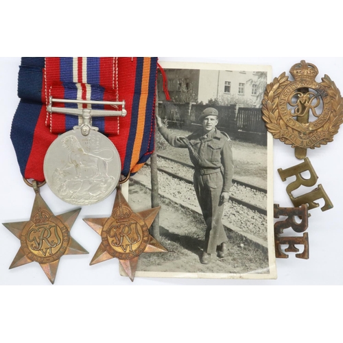 2302 - WWII BWM with two stars, with the recipients photograph, cap badge and shoulder flashes. UK P&P Grou... 