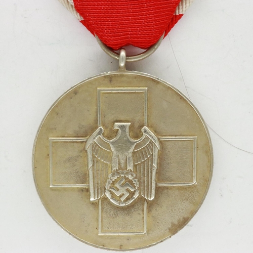 2305 - Third Reich DRK (German Red Cross) medal. UK P&P Group 2 (£20+VAT for the first lot and £4+VAT for s... 