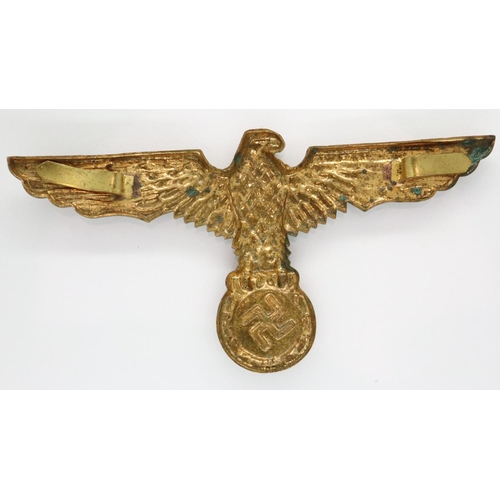 2245 - A German Third Reich late pattern police kepi eagle plate in pressed brass. UK P&P Group 1 (£16+VAT ... 