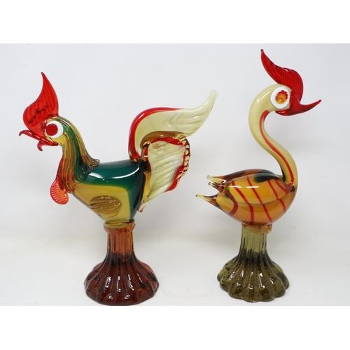 429 - Two vintage Murano birds on stands, H: 36 cm. Not available for in-house P&P