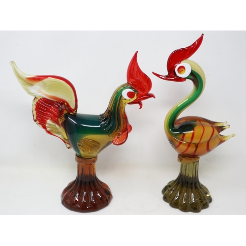 429 - Two vintage Murano birds on stands, H: 36 cm. Not available for in-house P&P