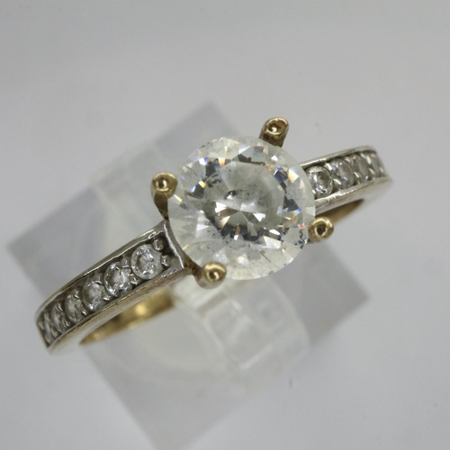 26 - 9ct gold solitaire ring set with cubic zirconia, size N, 1.9g. UK P&P Group 0 (£6+VAT for the first ... 