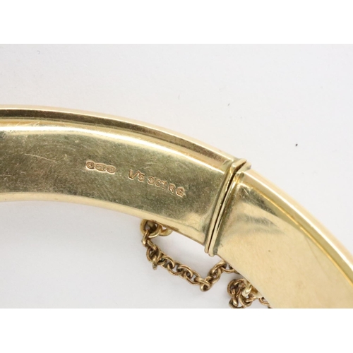 6 - 1/5th 9ct rolled gold bangle with safety chain, L: 70 mm, 23.0g. UK P&P Group 1 (£16+VAT for the fir... 