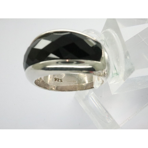 7 - Five 925 silver and white metal rings, various sizes. UK P&P Group 1 (£16+VAT for the first lot and ... 