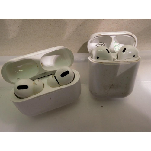 1176 - Two sets of wireless earphones to include Apple AirPod pros and another.  UK P&P Group 1 (£16+VAT fo... 