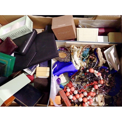 1199 - Mixed costume jewellery and jewellery boxes. Not available for in-house P&P